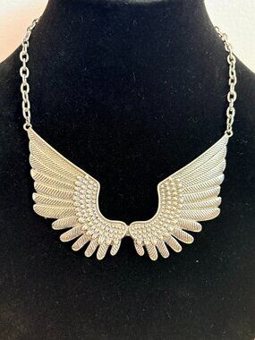 Silver Wing Choker
